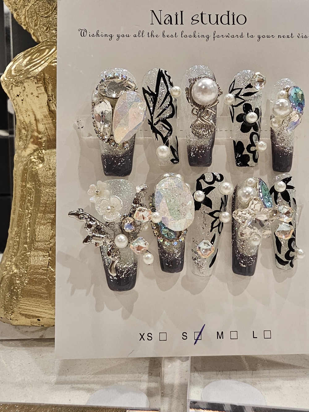 Glam Pearl & Crystal Press-On Nail Set - Black, Silver, White